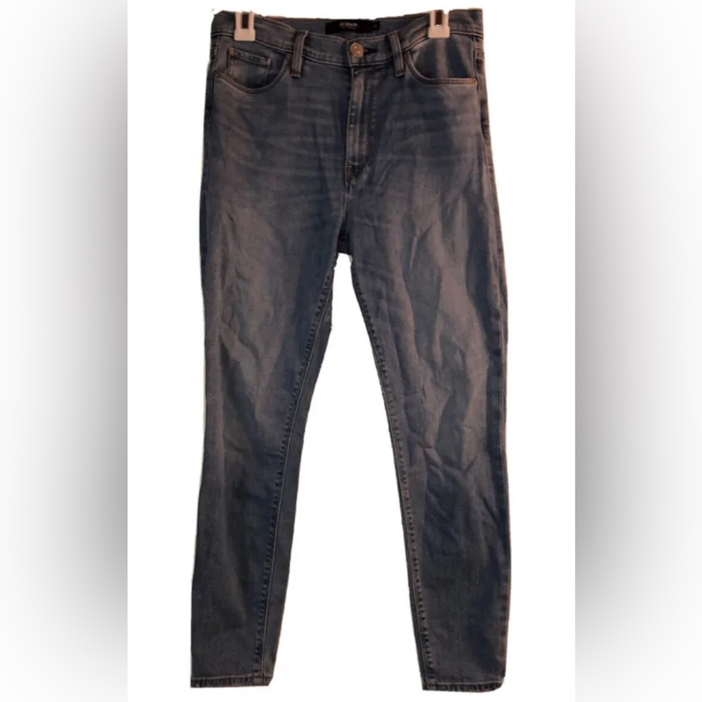 Women’s Hudson size 28 Barbara super skinny jeans